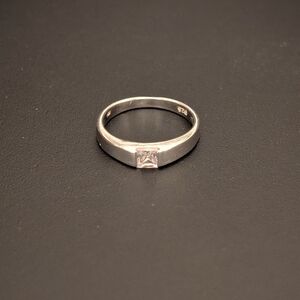 Silver 925 Ring Band With Clear Rhinestone Size 6